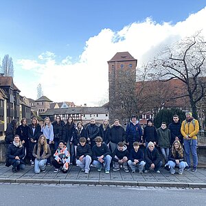 Die Klassen 8a und 8b verbrachten drei spannende Tage in Nürnberg. Highlights der Klassenfahrt waren der Tiergarten mit...